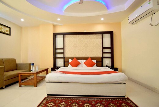 Collection O Hotel Kanta International
