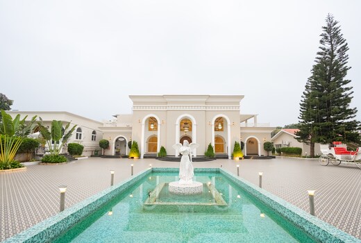 CSR LANDMARK RESORTS