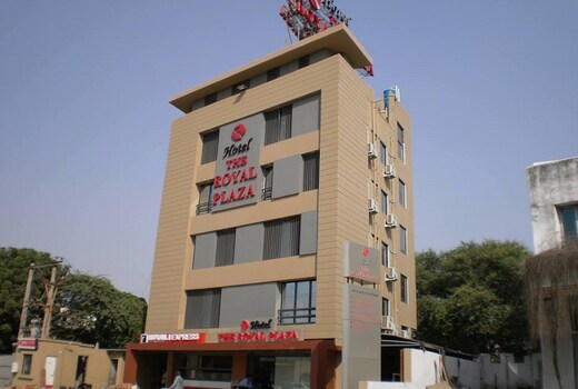Hotel The Royal Plaza
