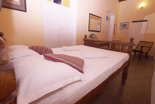 A la Villa Creole Homestay | Room & Restaurant