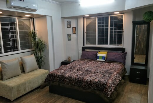 Elegant Hospitality and Services 1