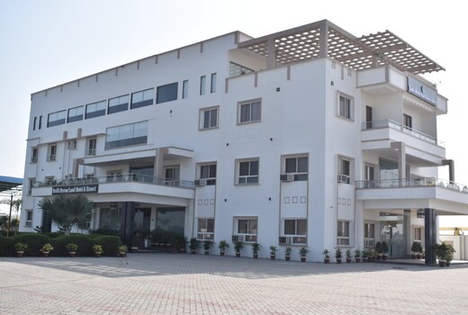 Bedi Dream Land Hotel and Resort