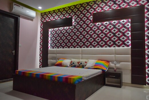 Baba Home Stay(Luxury Rooms)