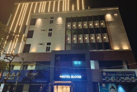HOTEL BLOOM