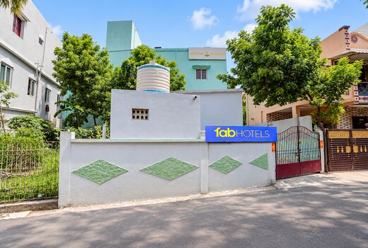 FabHotel Srinivasa Residency