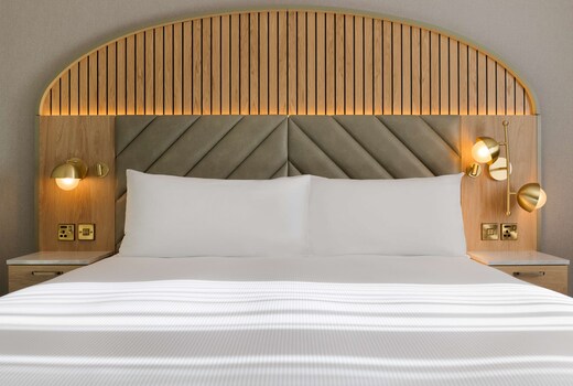 DoubleTree by Hilton Bristol North