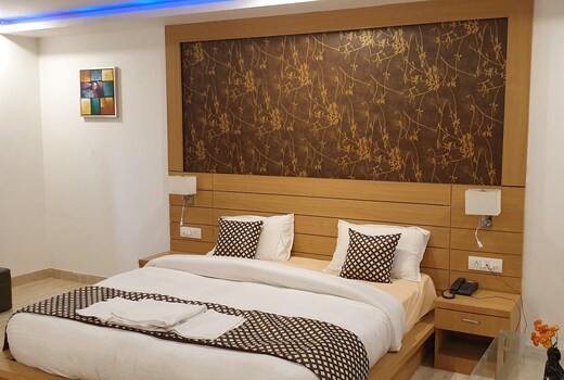 LIMEWOOD HOTEL & RESTAURANT