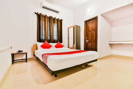 Falship OYO Hotel Capital Pearl