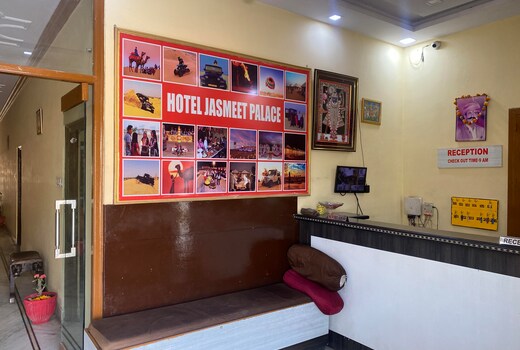 Hotel Jasmeet Palace