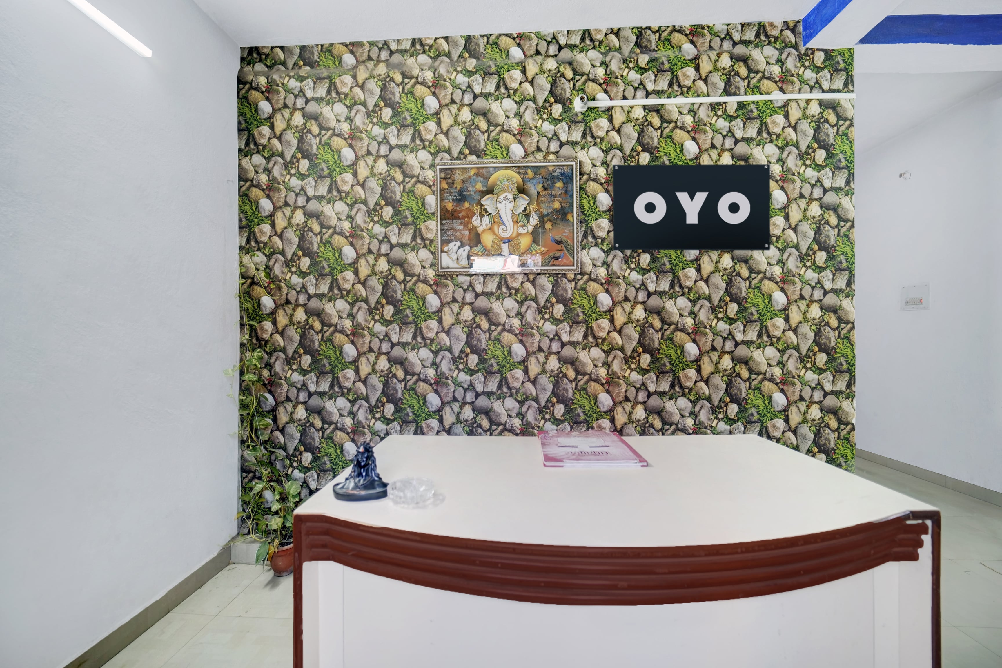 Hotel O New Grand Palace