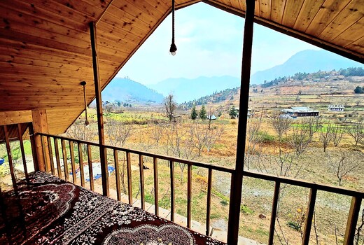 Apple Wood duplex Cottage Sainj