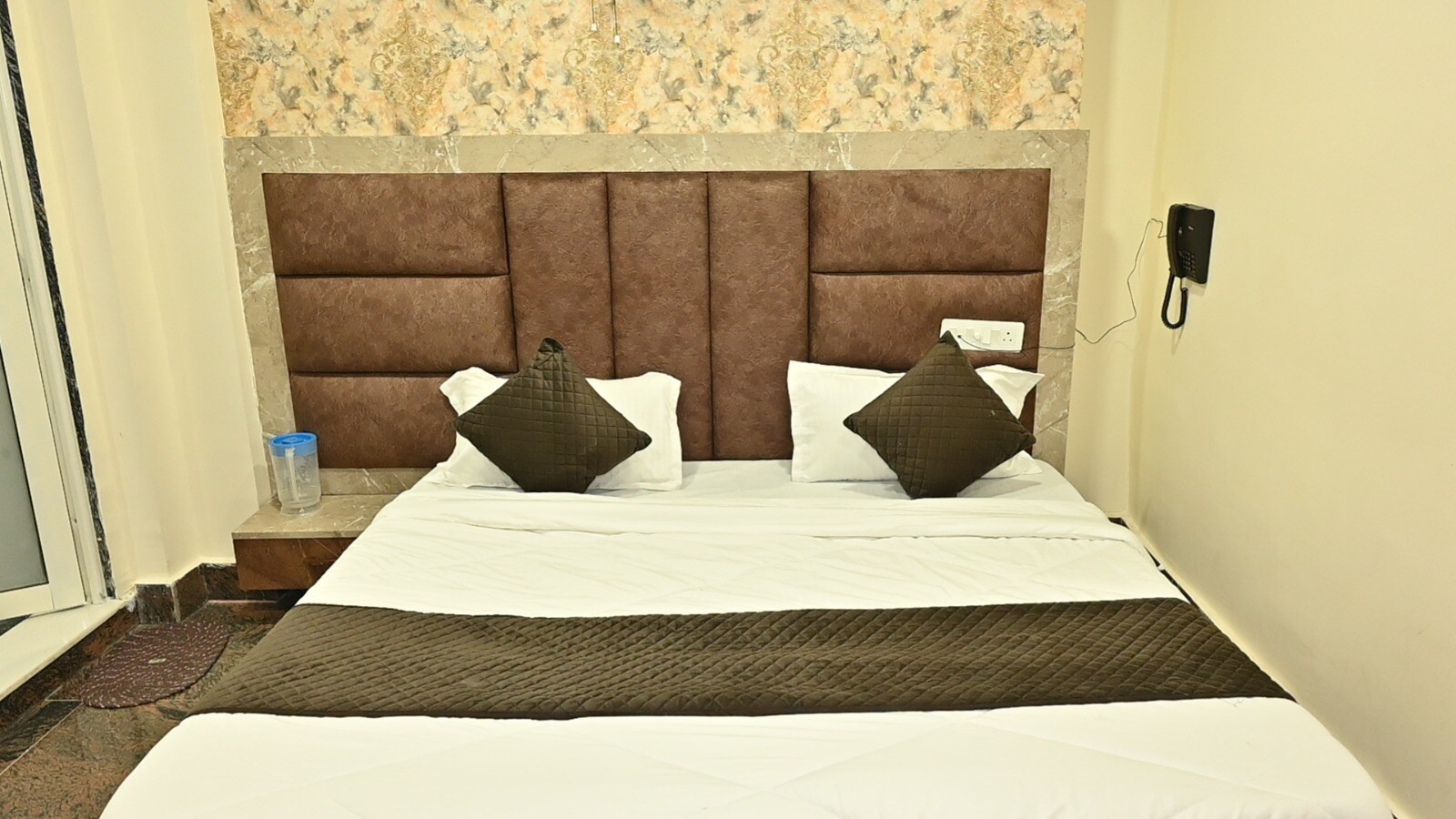 Kaka Guest House