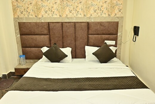 Kaka Guest House