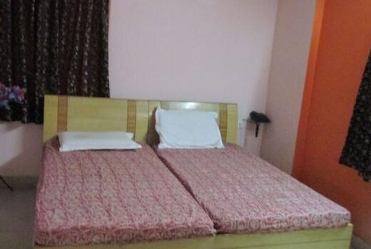 SRI GANESH SWATHI RESIDENCY