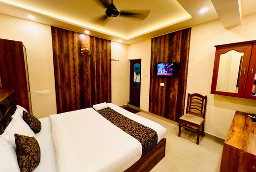 Thayamkery's Royal inn