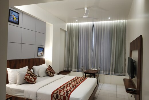 Amruta lodge