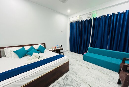 Raghubir Nikunj | Premium Stay at Parikrama Marg