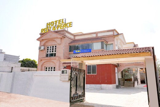 Hotel Rest Peace Airport