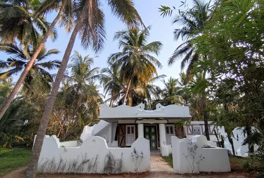 Cozinn B303 Rustic Luxury Cottage in Mangalore at Someshwar Beach