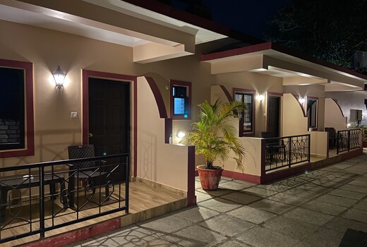 Blissful Edge Vagator | Rooms in a Homestay