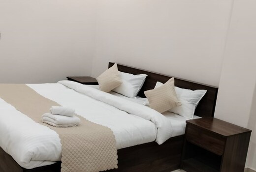 Shri Veda Grand Inn