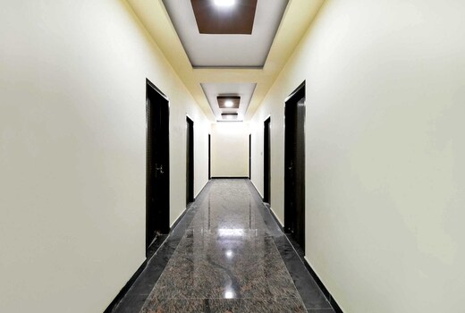 Hotel O Arjun Palace