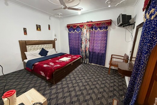 NEW HEAVEN CANAL GUEST HOUSE
