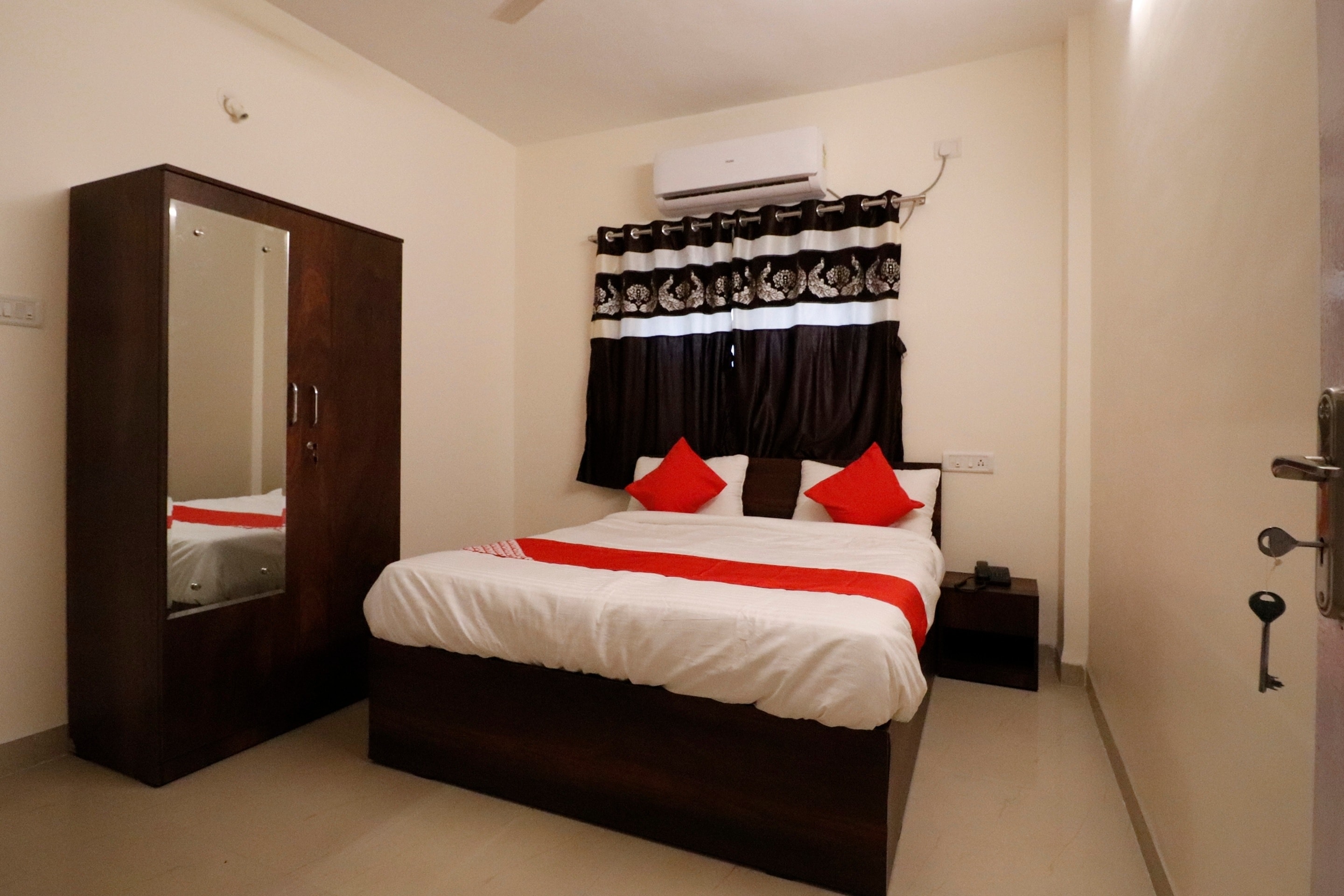 Flagship OYO Hotel The Pearl In