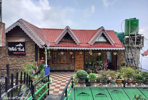 White peak Homestay -Rajbari