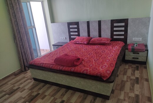 Kumar's room