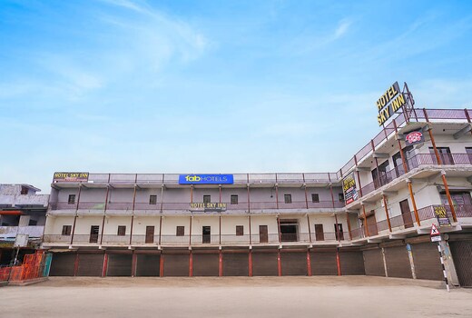 FabHotel Sky Inn I