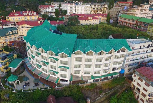 CRESCENT RESORT