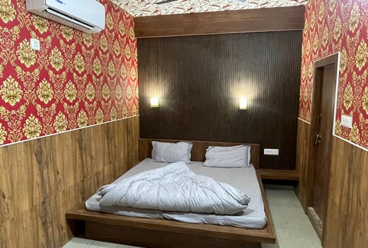 HOTEL CHOKHI AND RESTAURANT