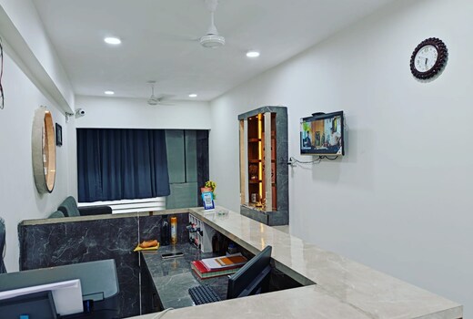Shreejis Hotel