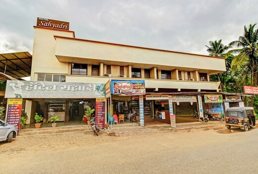 Hotel Sahyadri