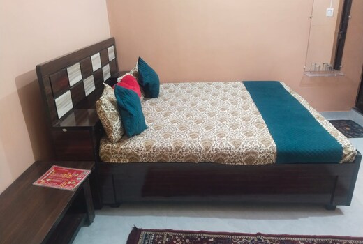 Kusum Palace Ayodhya
