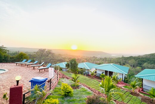 Cashew Leaf Resort