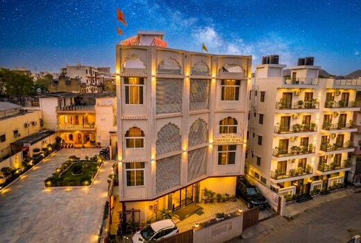 Hotel Diwakar Niwas - 100 Mtr. From Sindhi Camp Bus Stand