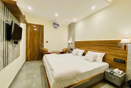 Hotel Hi-Way INN
