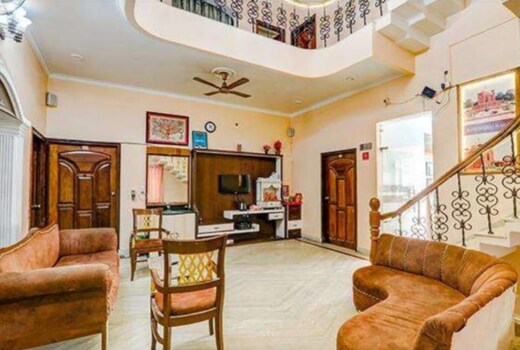 Hotel Raka, Prayagraj