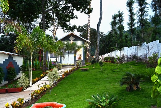 Hasvika Hilltop Resort and Hotel