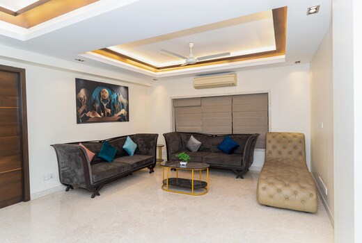 Urban Luxury by JadeCaps | Nr Birla Mandir | 3BHK
