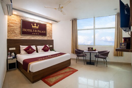 HOTEL SR PALACE@ 5 min From Delhi IGI Airport