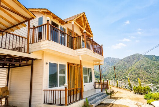 Jusgar Homestay 2BHK- GF in Lansdowne by Homeyhuts