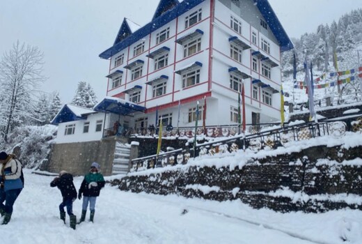 Jain Group Hotel Lachung Eyes