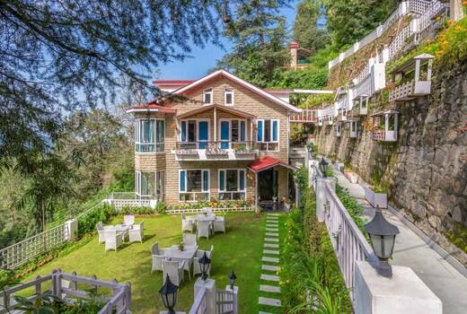 StayVista at 4 Rooms @ Shimla Manor