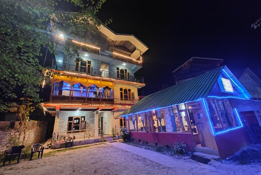 Dimension1111 Cafe, Camps & Homestay