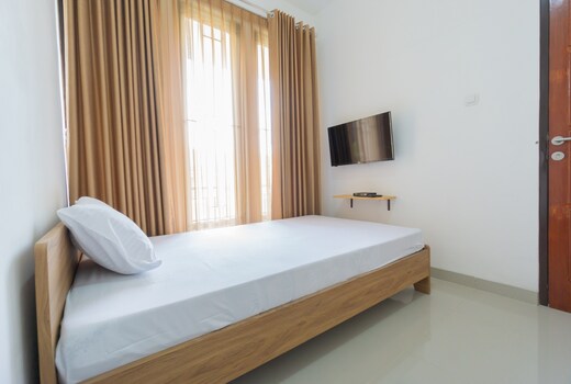OYO Life 2351 Kost Ciper