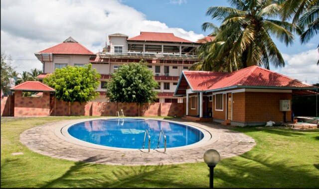 Issac's Hotel Regency