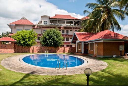 Issac's Hotel Regency